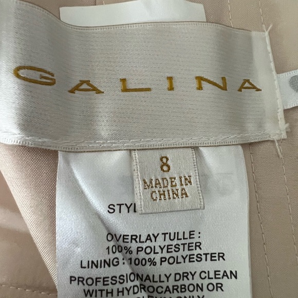 NWT David’s Bridal Galina Pleated Tulle Mermaid Champagne Wedding Dress Size 8 - Picture 9 of 9